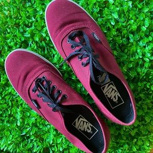 VANS Sneakers Women’s 7.5 Men’s 6